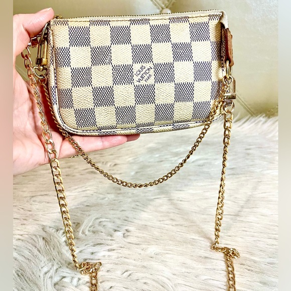 Authentic Louis Vuitton Pochette - Picture 7 of 16